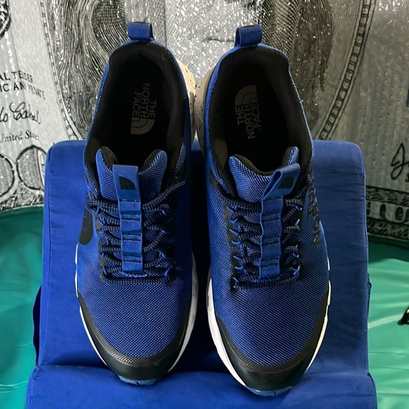 Mens shoes THE NORTH FACE SIZE 9 - Picture 2 of 7